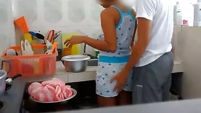 सुनहरे बालों हिंदी फिल्म सेक्सी एचडी में वाली सोफे मलाई